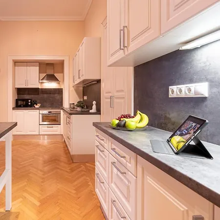 Matilda Luxury Apartment