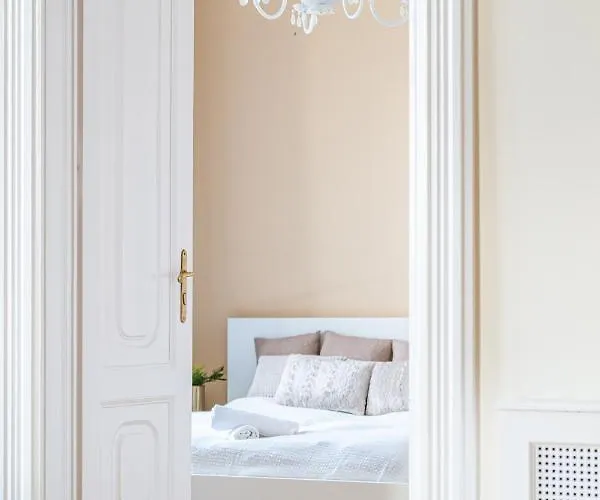 Matilda Luxury *